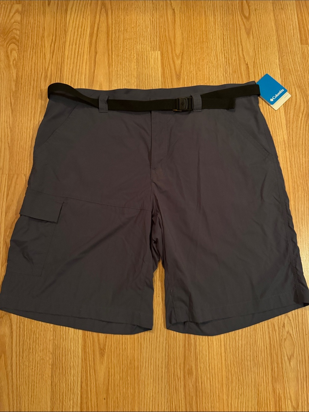 Columbia Battle Ridge II dark gray performance fabric shorts with belt. NWT. 42